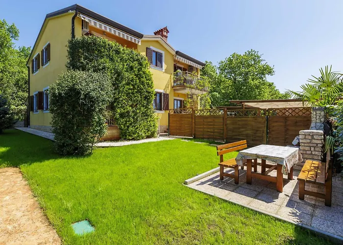 Amaii-2 By Interhome