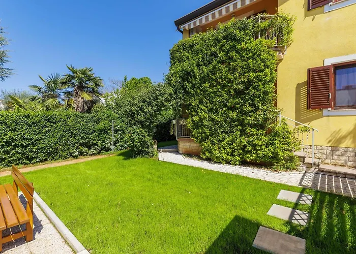 Amaii-2 By Interhome